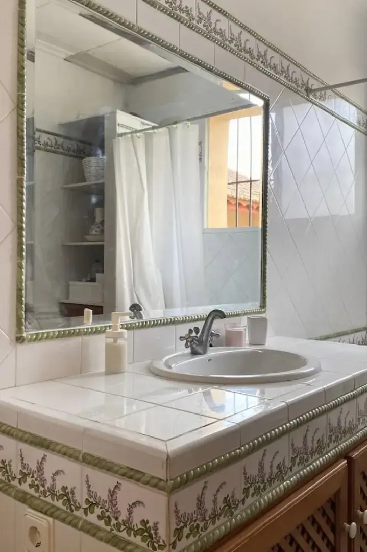 Complete, Spacious House, With Pool and Surrounded by Nature