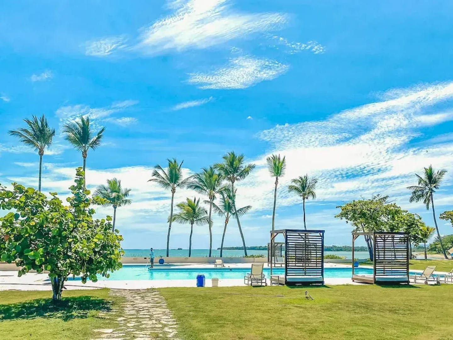 A few Steps to the Beach Enjoy This Joyful apt at Playa Dorada W Breakfast Included