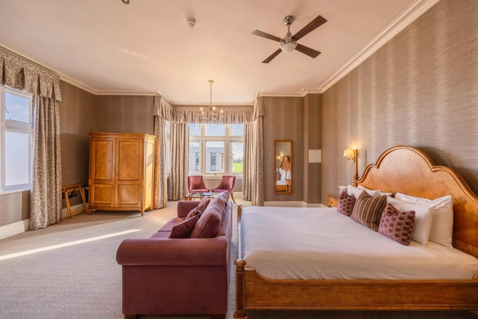 Wivenhoe House Hotel