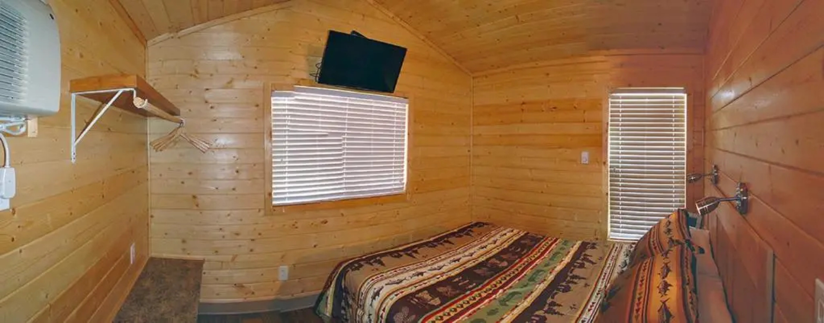 Verde Valley Lawn Cottage 11