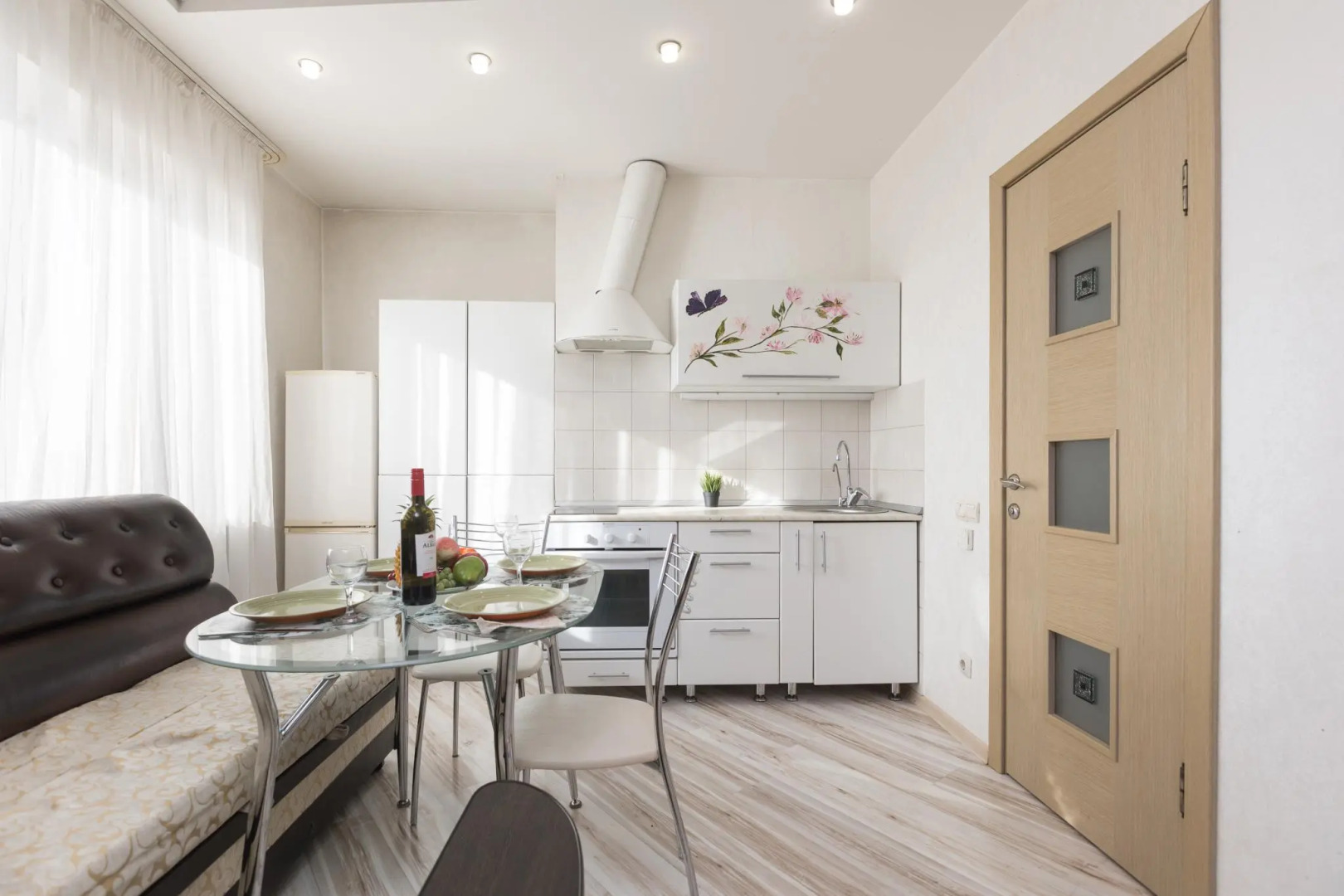 Yousinn (Юсинн) на улице 2-ой Обской 73