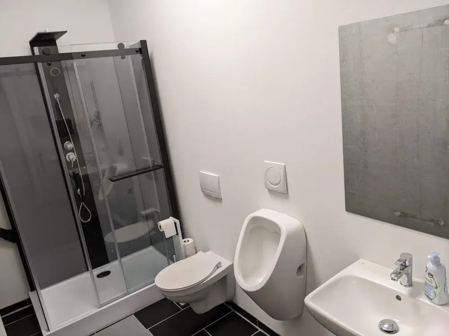 Boardingrooms Direct A8, Close to Stuttgart, 25min