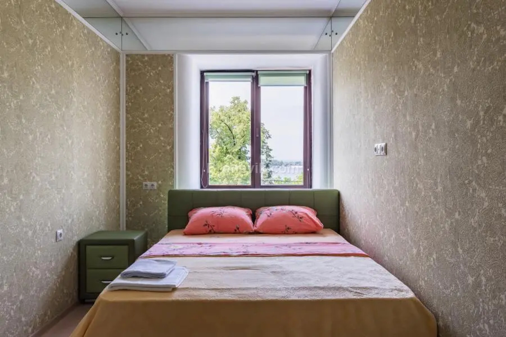 KluchnikOFF (КлючникОФФ)  на улице Максима Горького