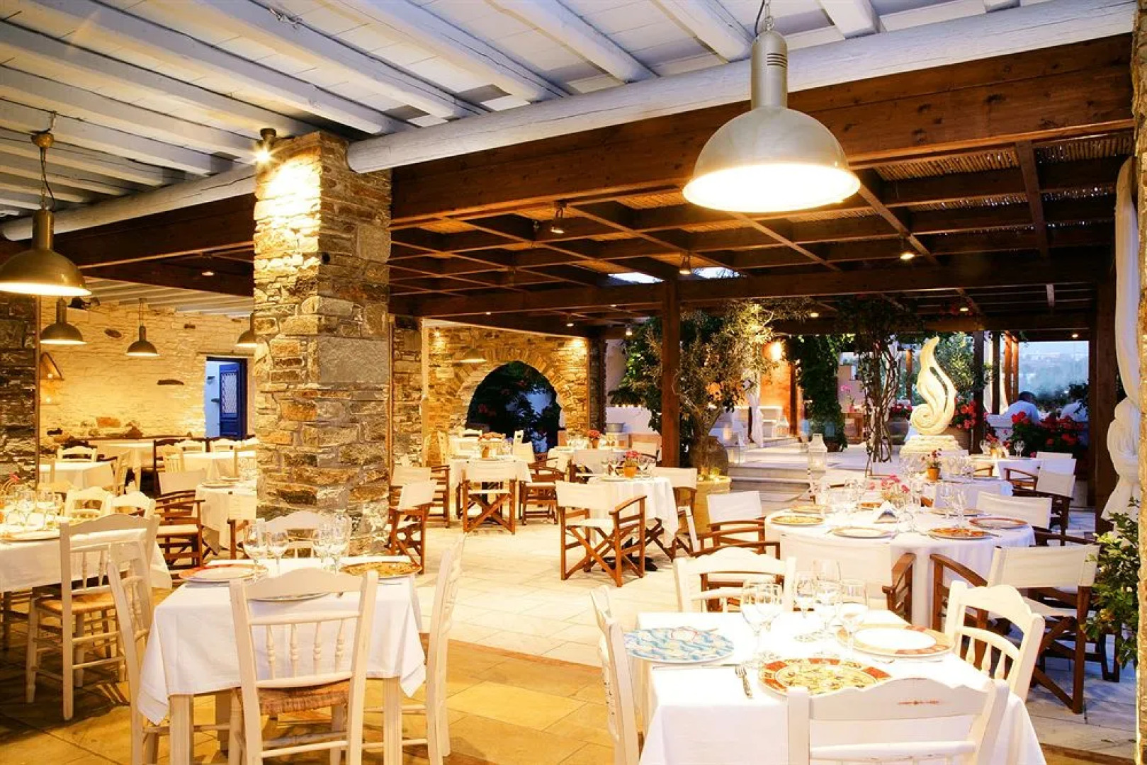 Golden Beach Hotel & Apartments