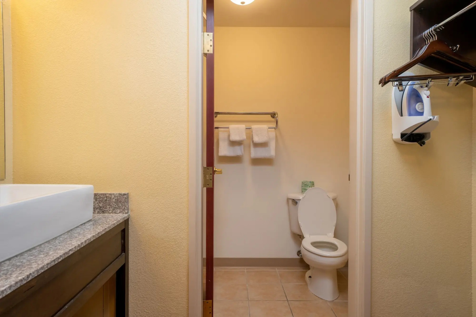 Red Roof Inn & Suites Indianapolis Airport