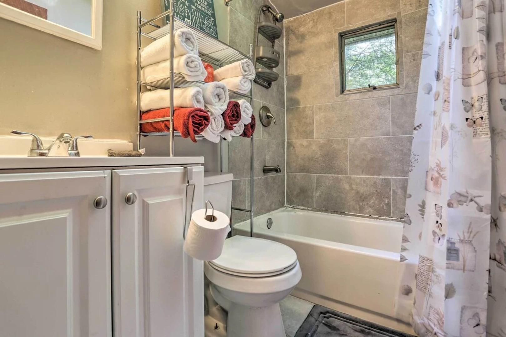 North Arrowhead Lake Cabin w/ Deck, Pets Welcome!