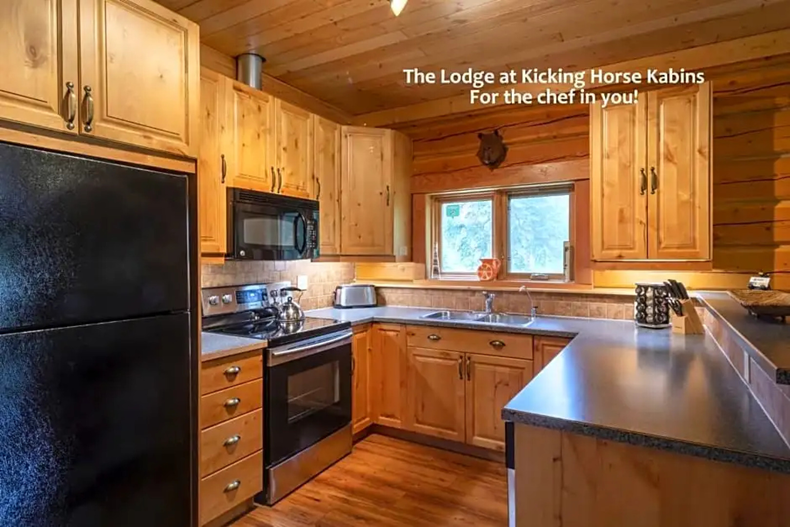 Kicking Horse Kabins