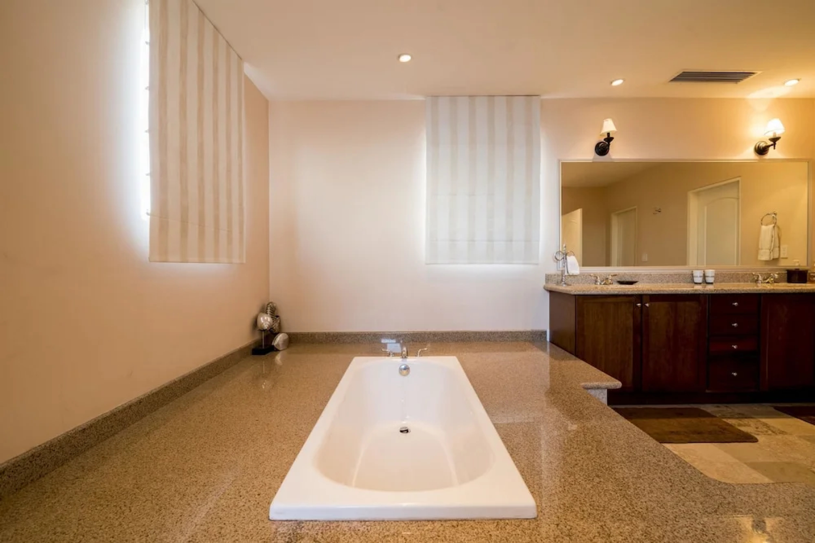 Paraiso Del Mar Resort C601 3 Bed by Casago