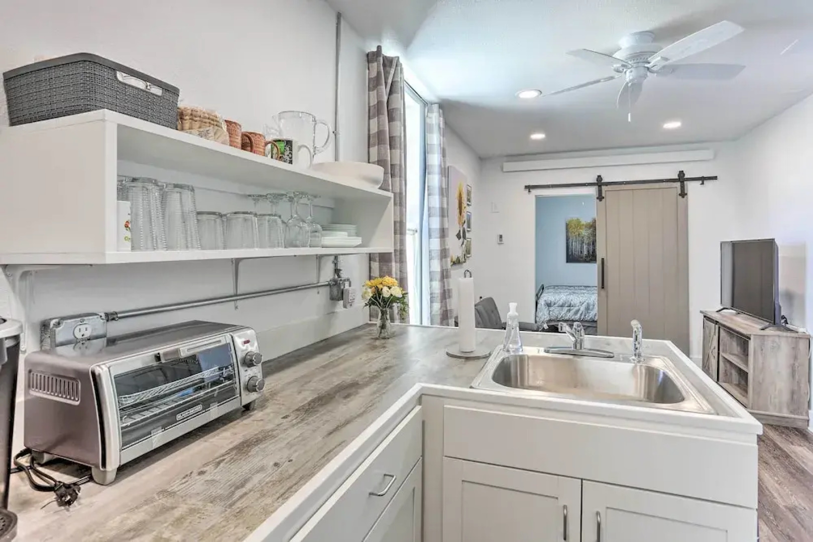 Modern Custer Apt - Walk to Shops & Dining!