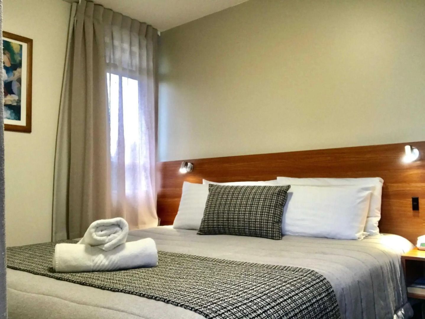 Ventura Inn & Suites Hamilton