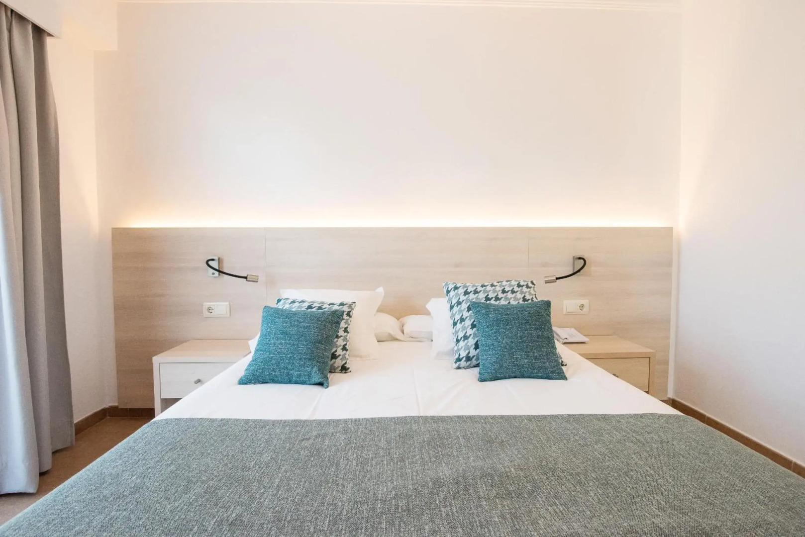 Hotel Playa Mondrago