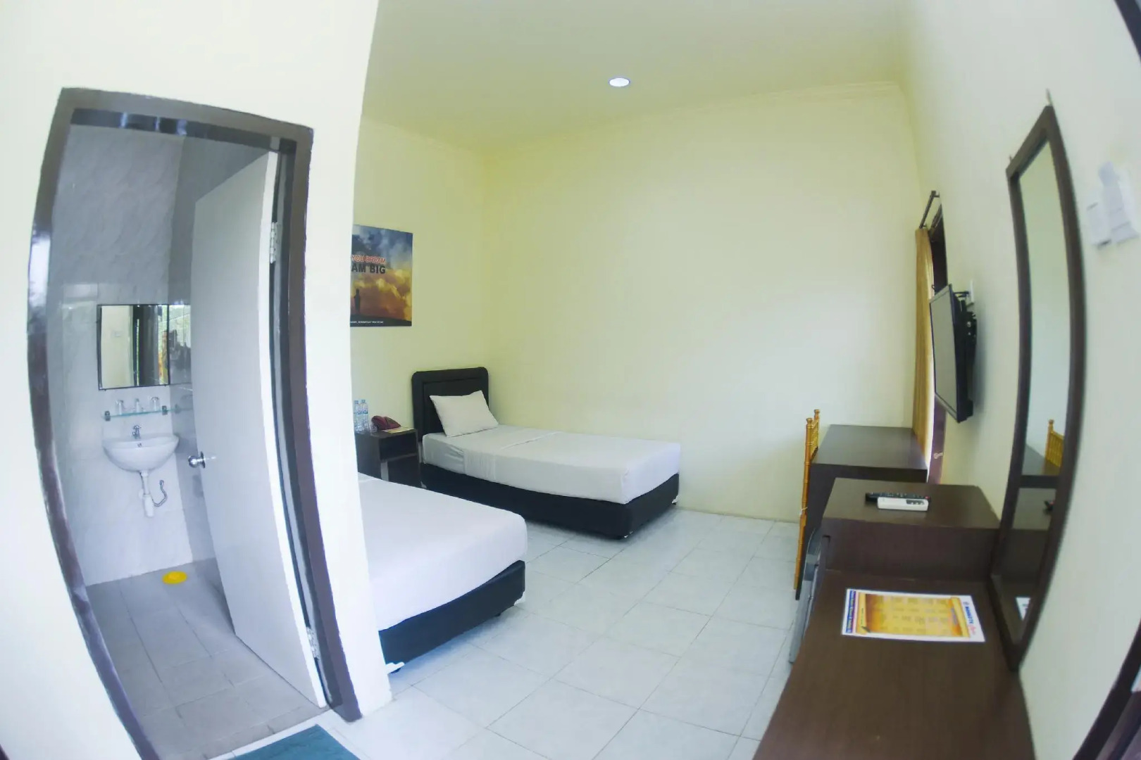 Mahkota Hotel Genteng