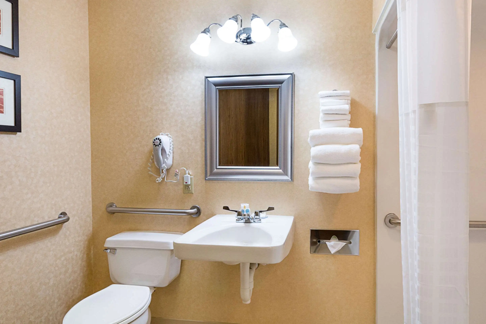 Quality Inn Parkersburg North - Vienna