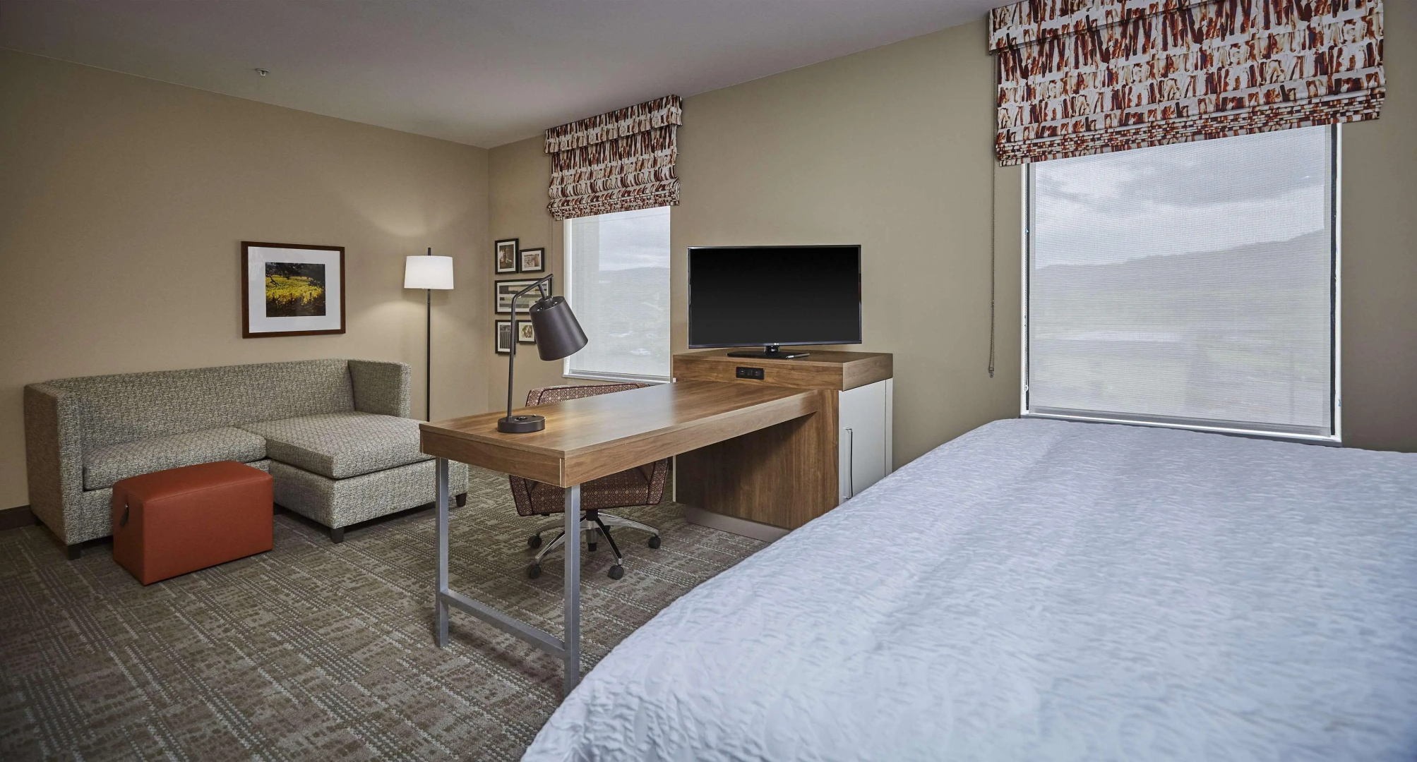 Hampton Inn & Suites Roseburg