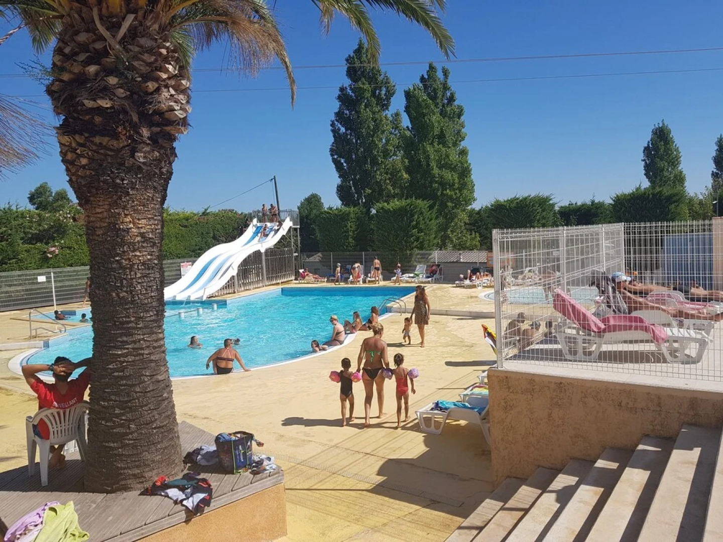 Mobile Home 3 chambre clim TV camping 4