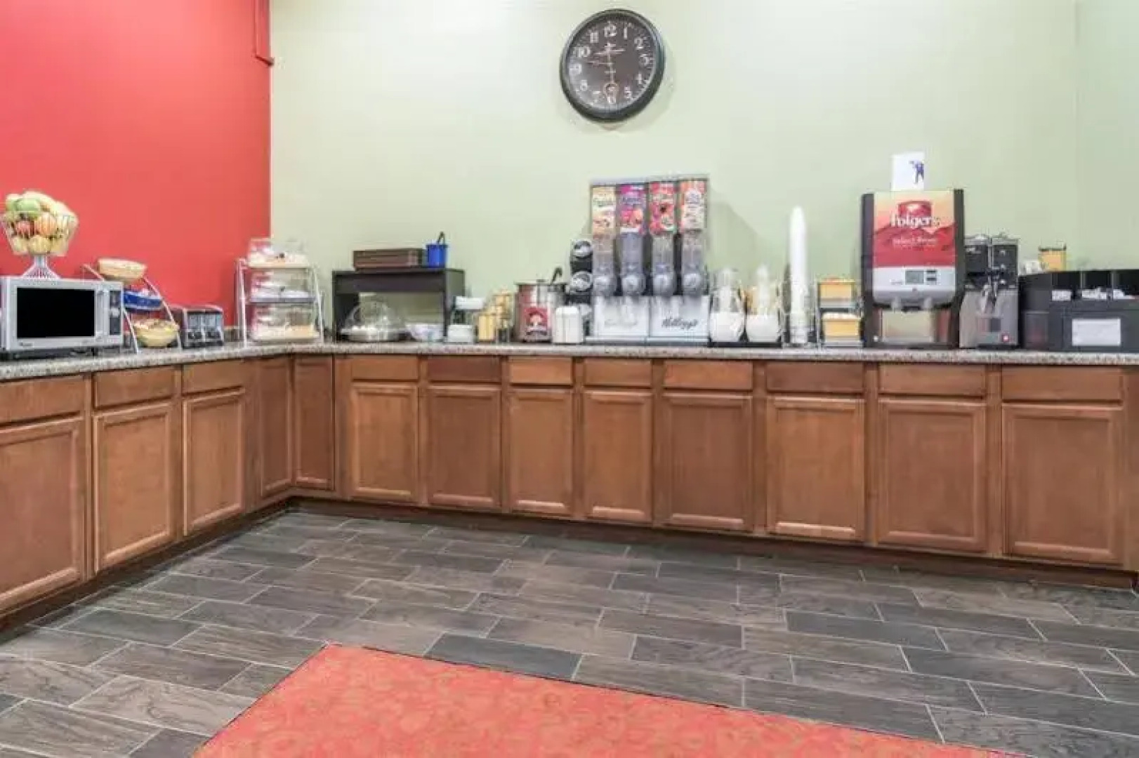 Days Inn by Wyndham Hutchinson