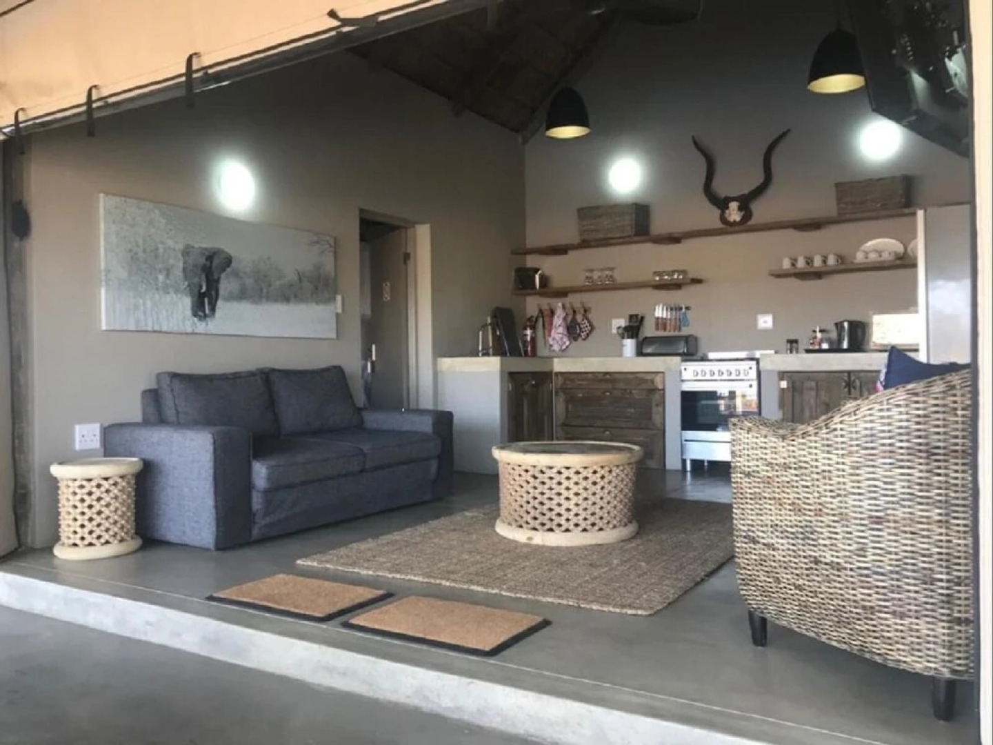 LookOut Safari Lodge