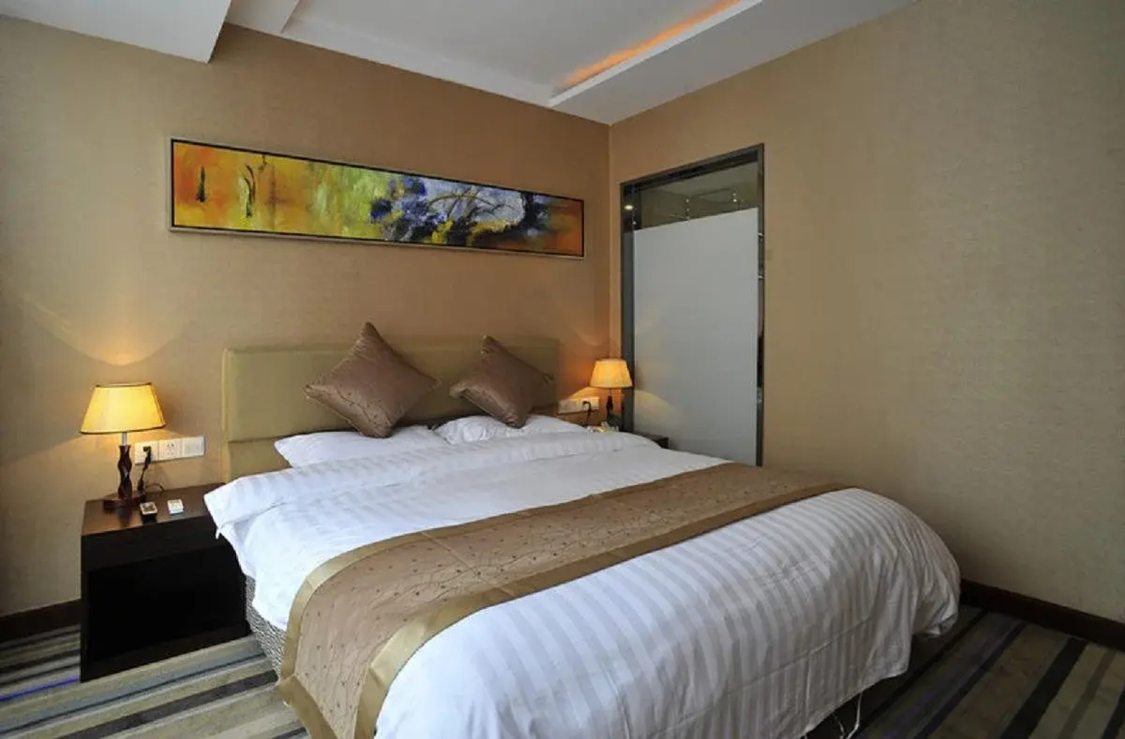 Zilaike Hotel Jiefangbei Branch