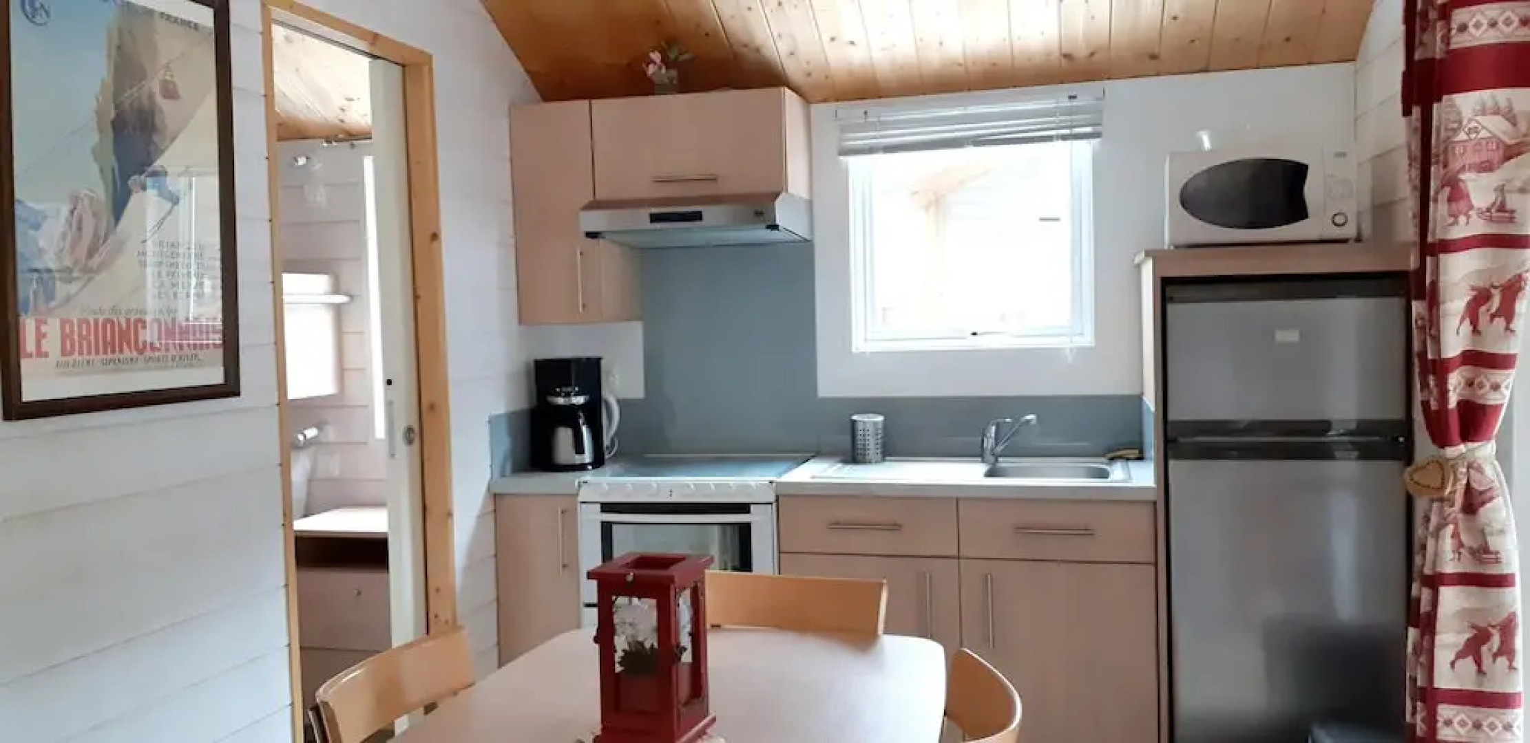 Chalet With 2 Bedrooms in Saint-martin-de-queyrières, With Wonderful Mountain View, Shared Pool, Furnished Terrace - 5 km From the Slopes