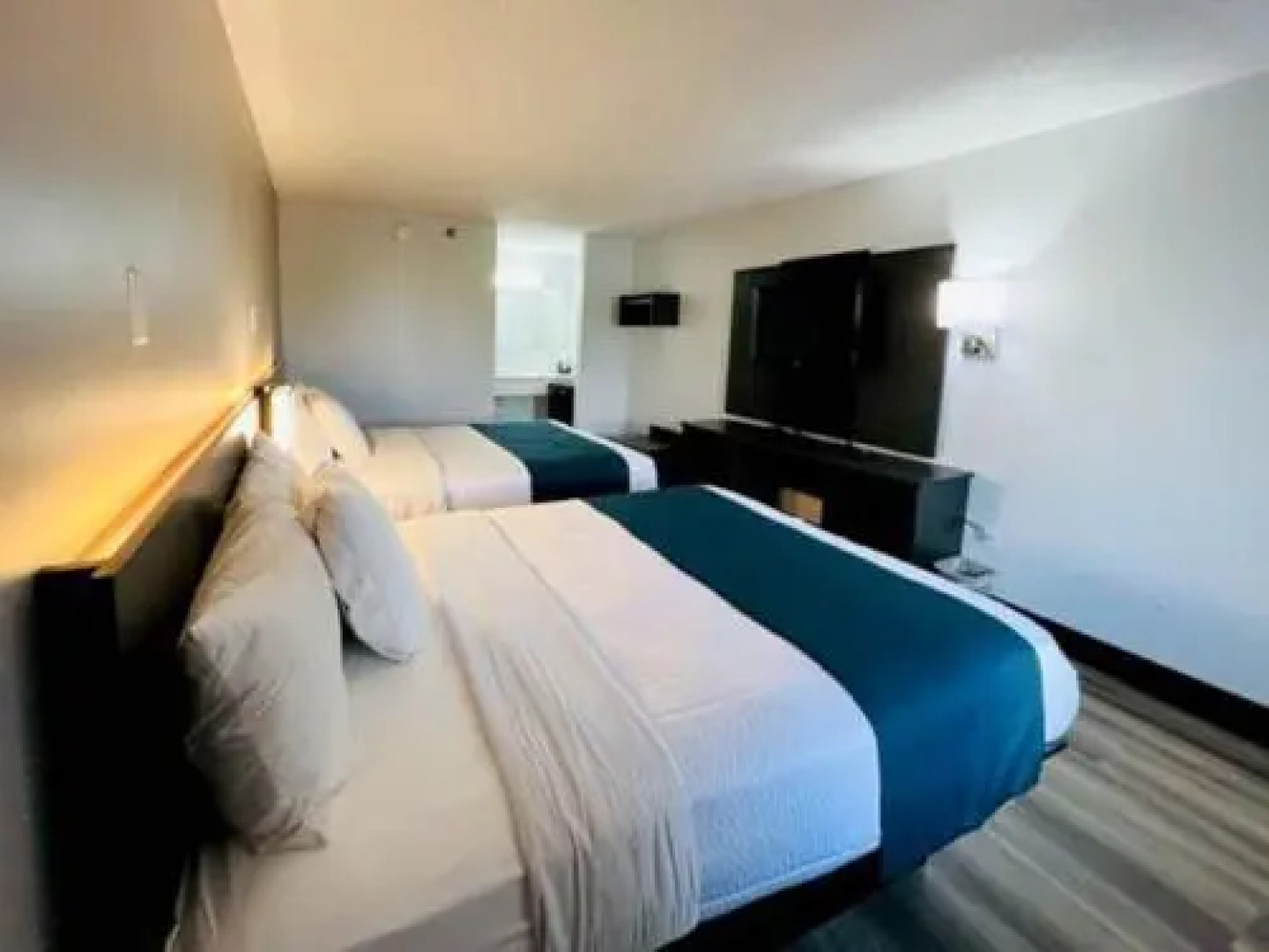 Value Inn Jeffersonville