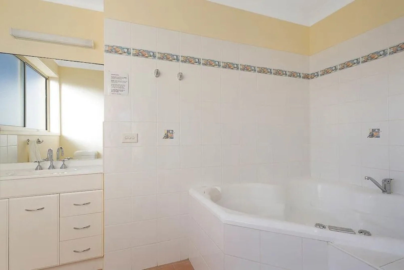 Grandeur Holiday Units