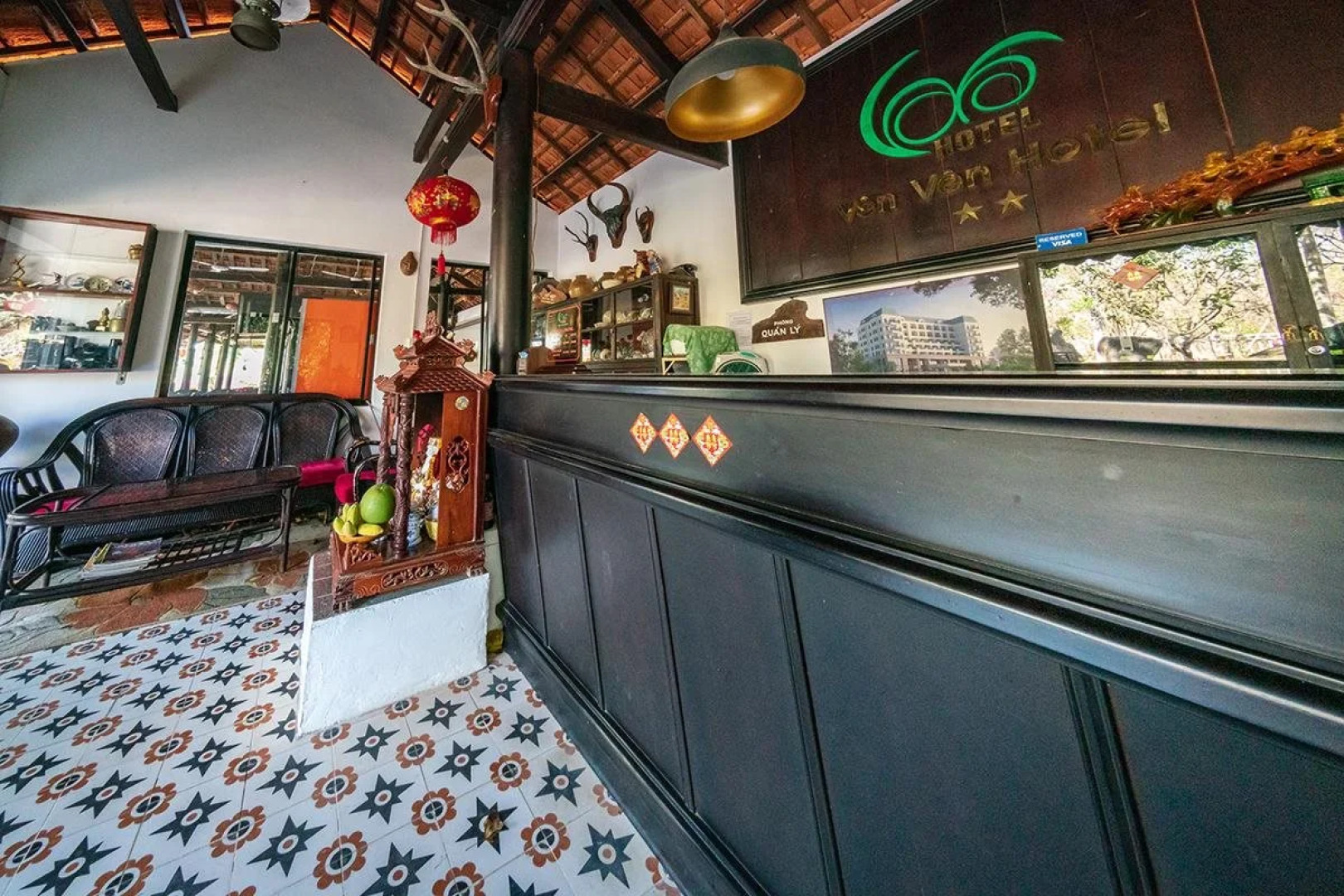 Ven Song Riverside Hotel