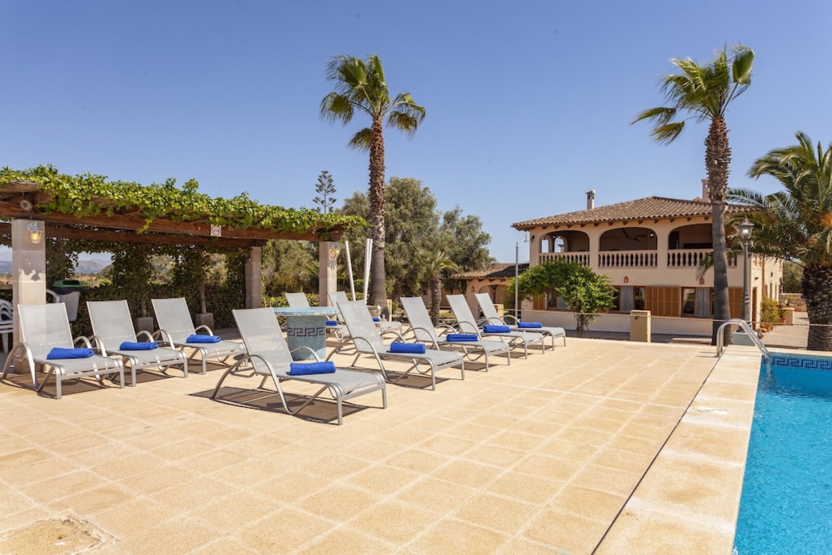 Villa in Can Picafort, Located in the Countryside, Near the Beach, has 5 Bedroom