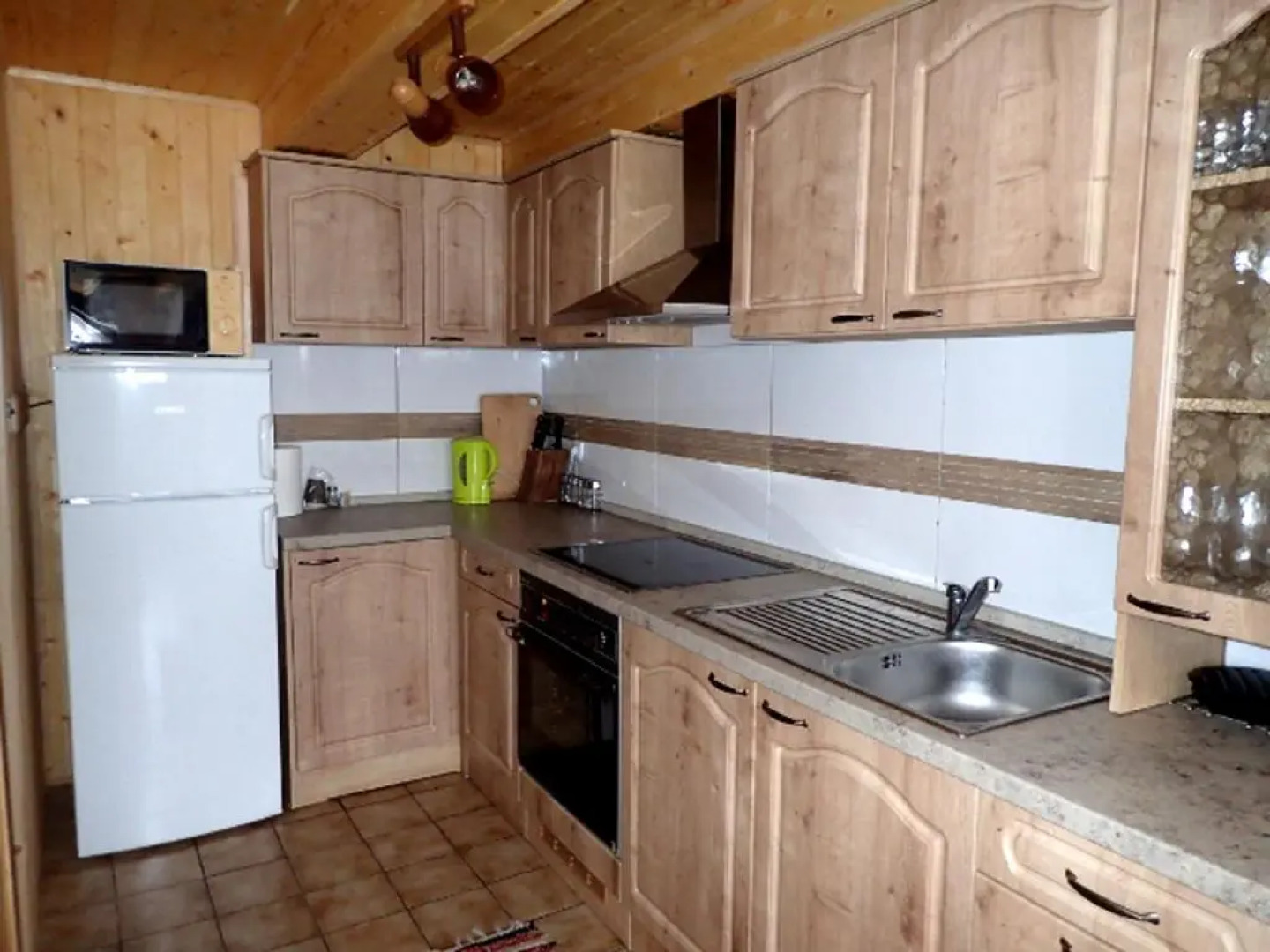 Krpáčovo, Nízke Tatry - chata na kraji lesa