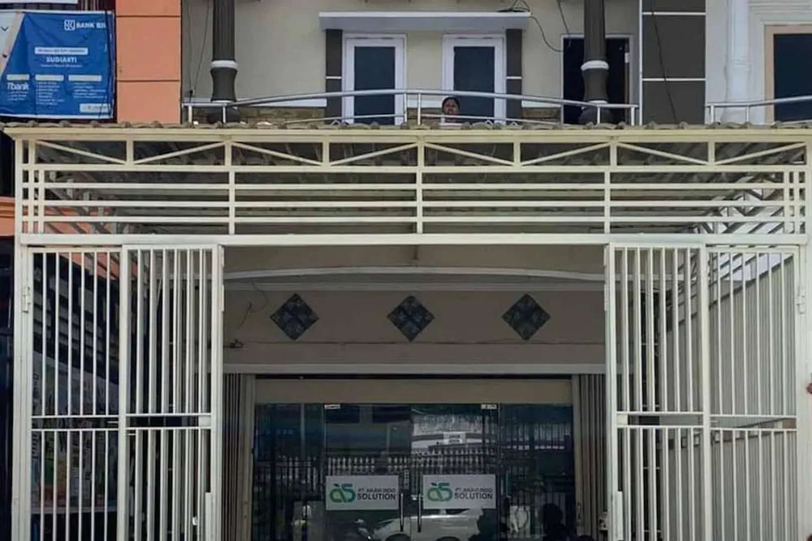 RedDoorz @ Kampkey Tanah Hitam