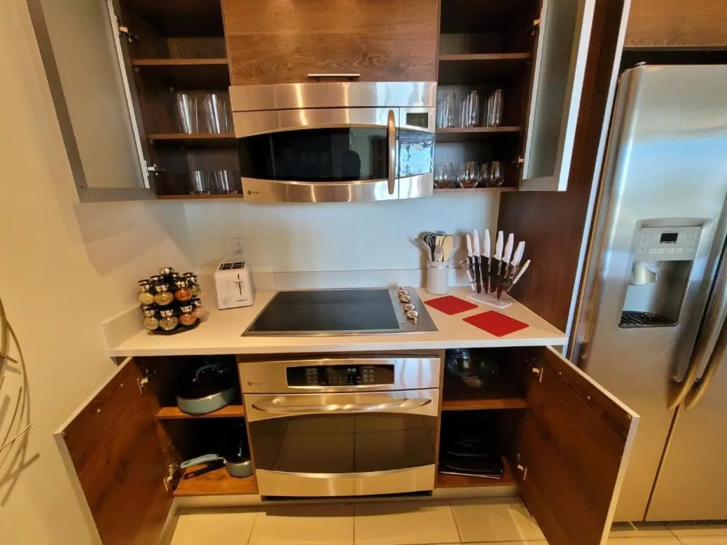 2br2bd, Downtown, Cal King