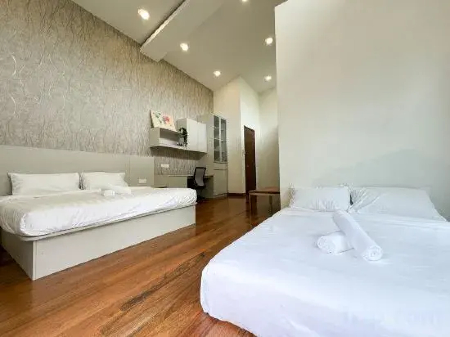 Green Escape City Private Pool Haven 24 pax