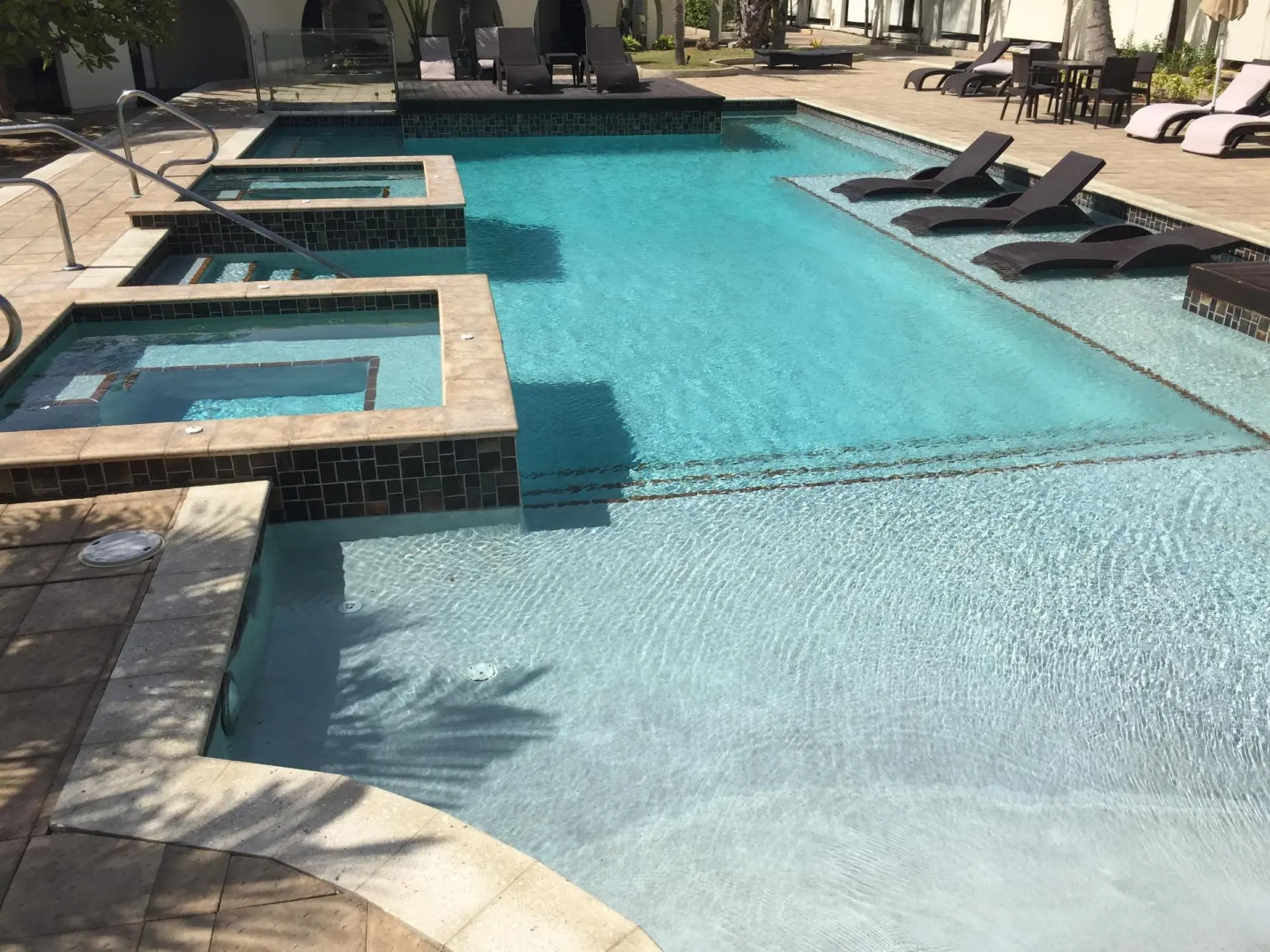 voco Surfside Aruba by IHG