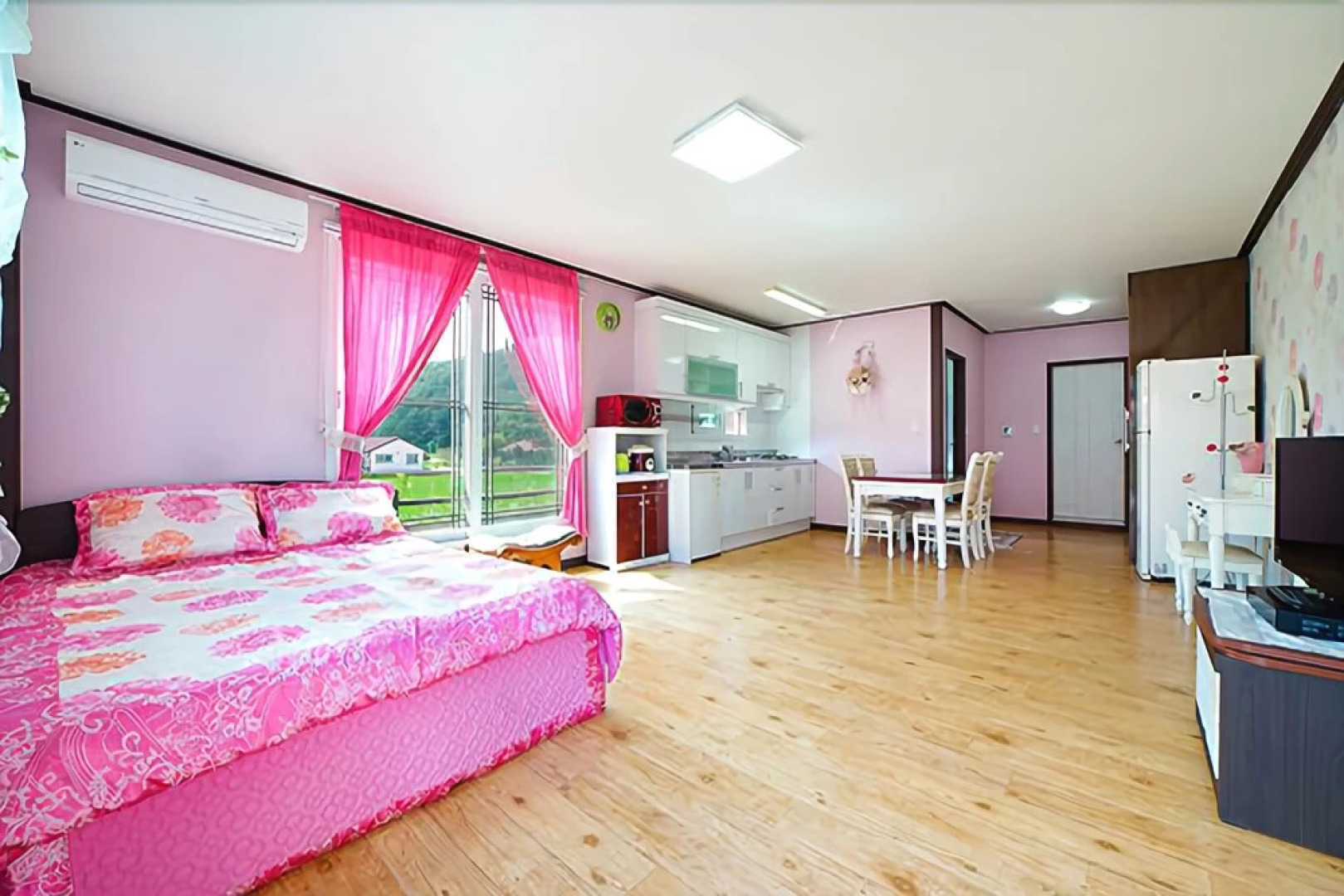 Yangpyeong Dandelion Pension