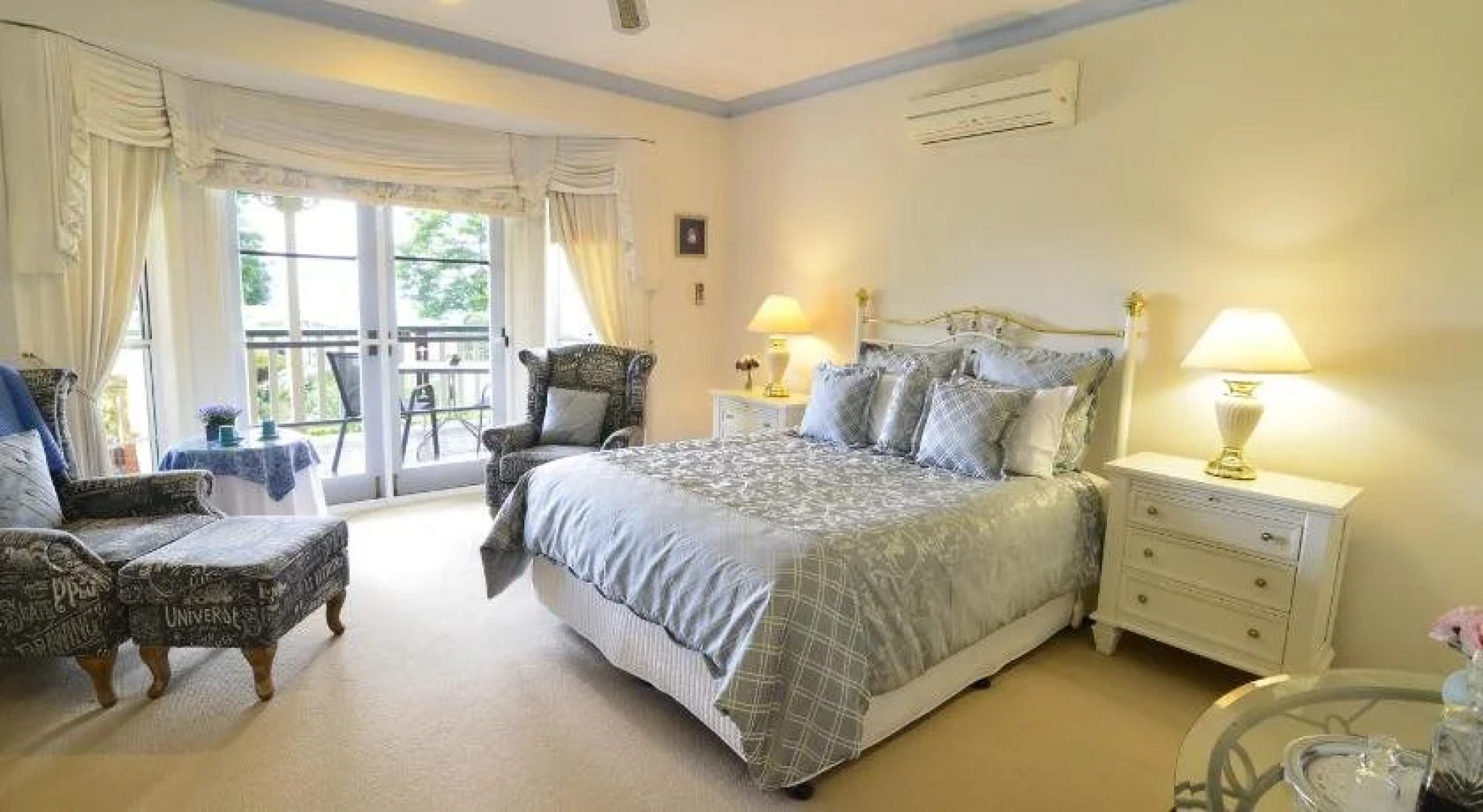 Rosevillehouse Bed & Breakfast