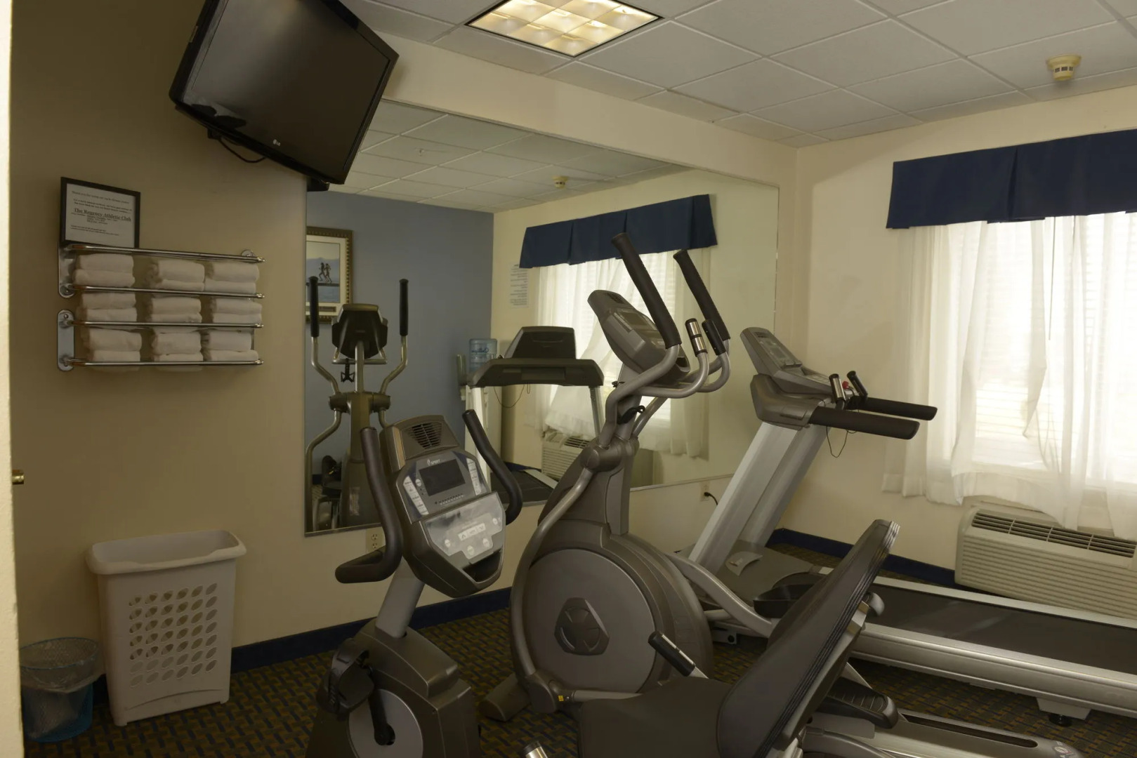 Holiday Inn Express & Suites Wilson-Downtown by IHG