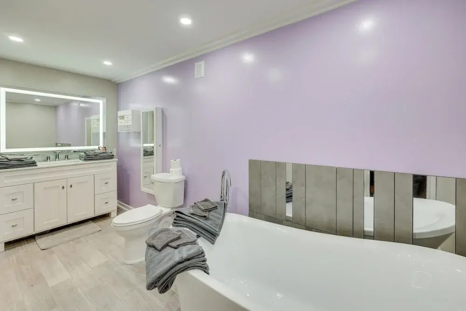 Spacious Hot Springs Lakehouse on Lake Hamilton!