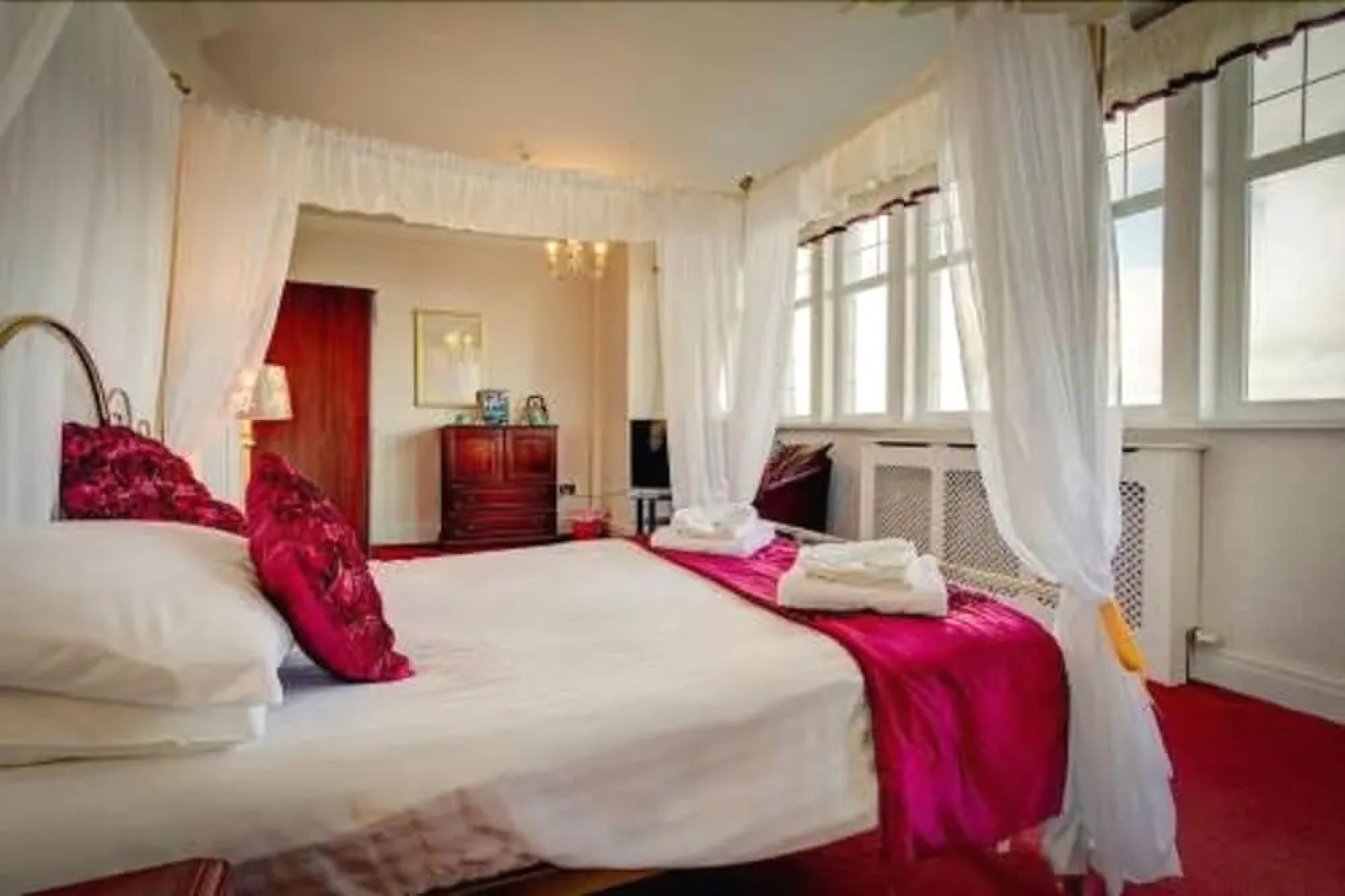 The New Boston Hotel