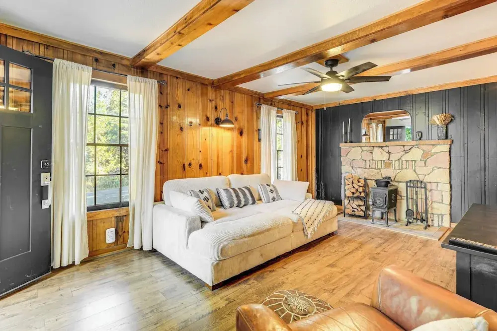 Hike, Ski & Fish: Charming Cabin in Twain Harte!