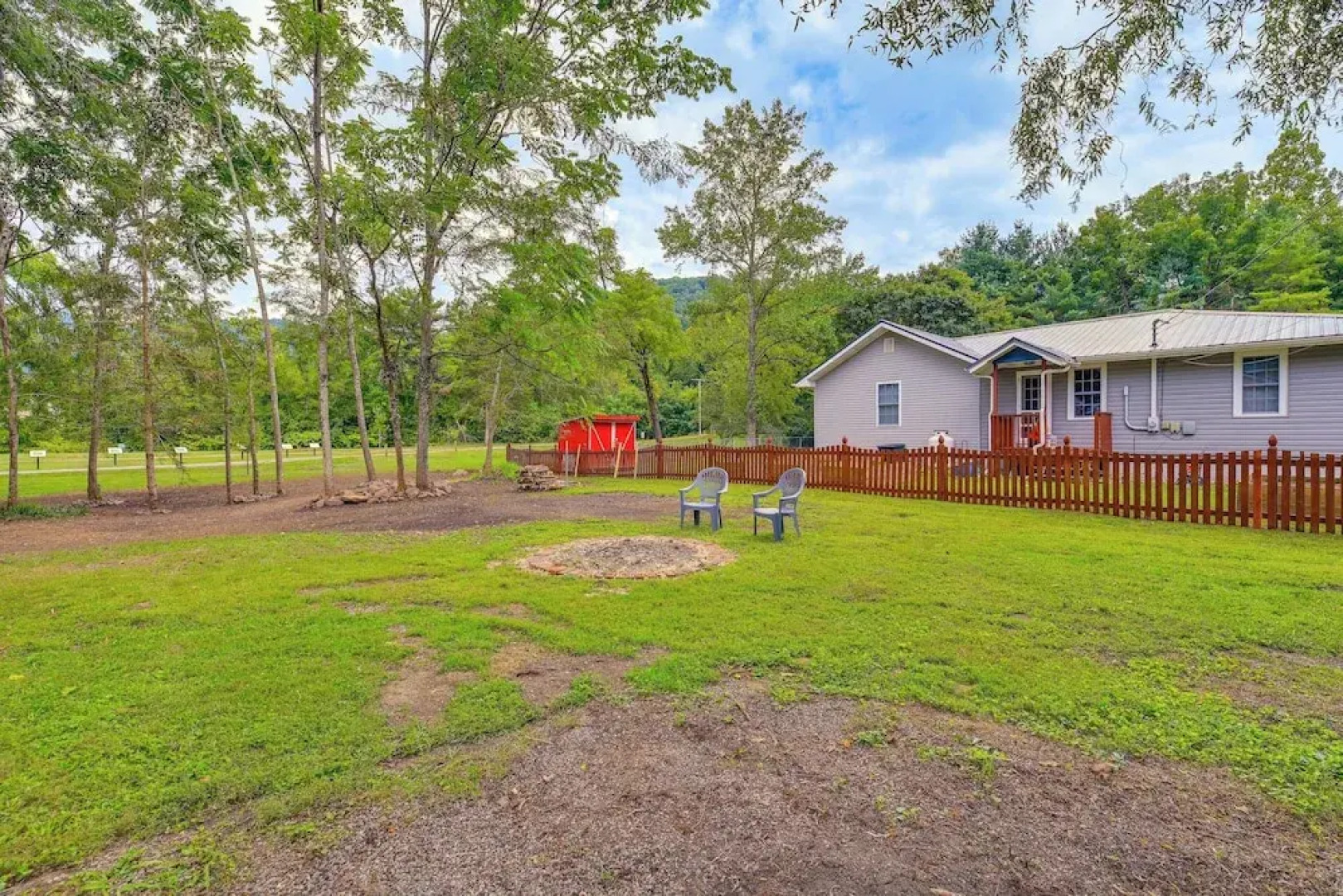Updated Damascus Cottage on Appalachian Trail!