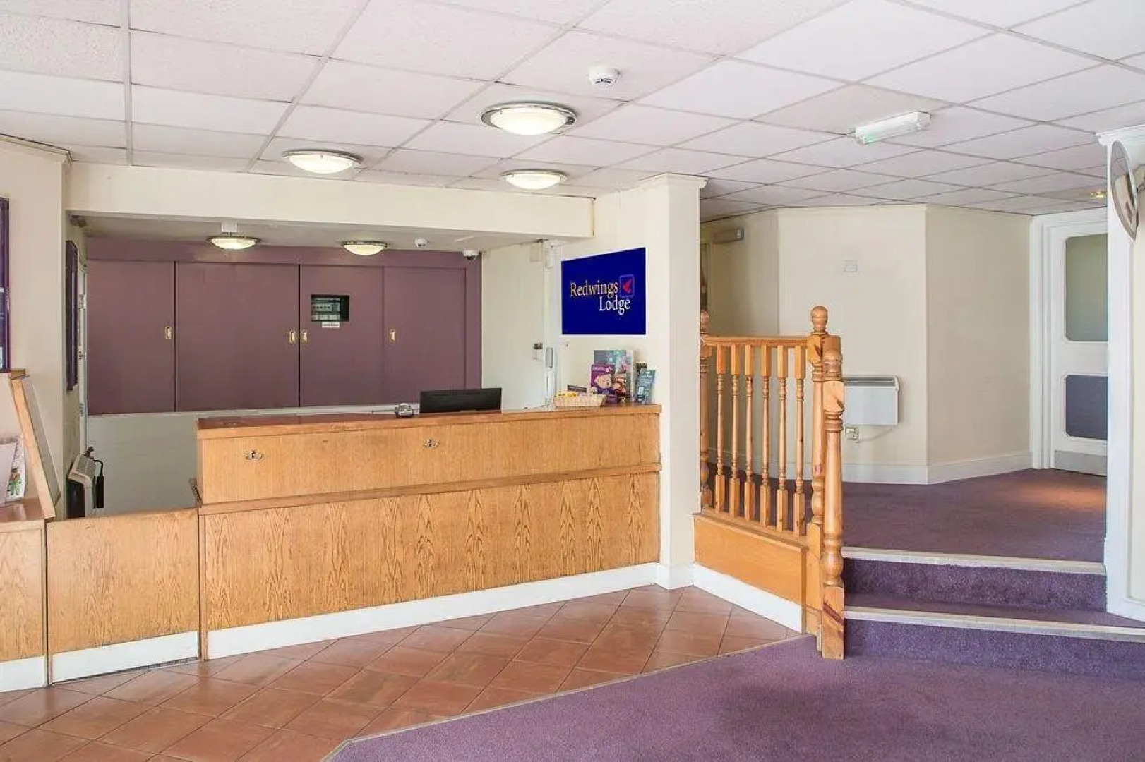 Отель Red Wing Lodge