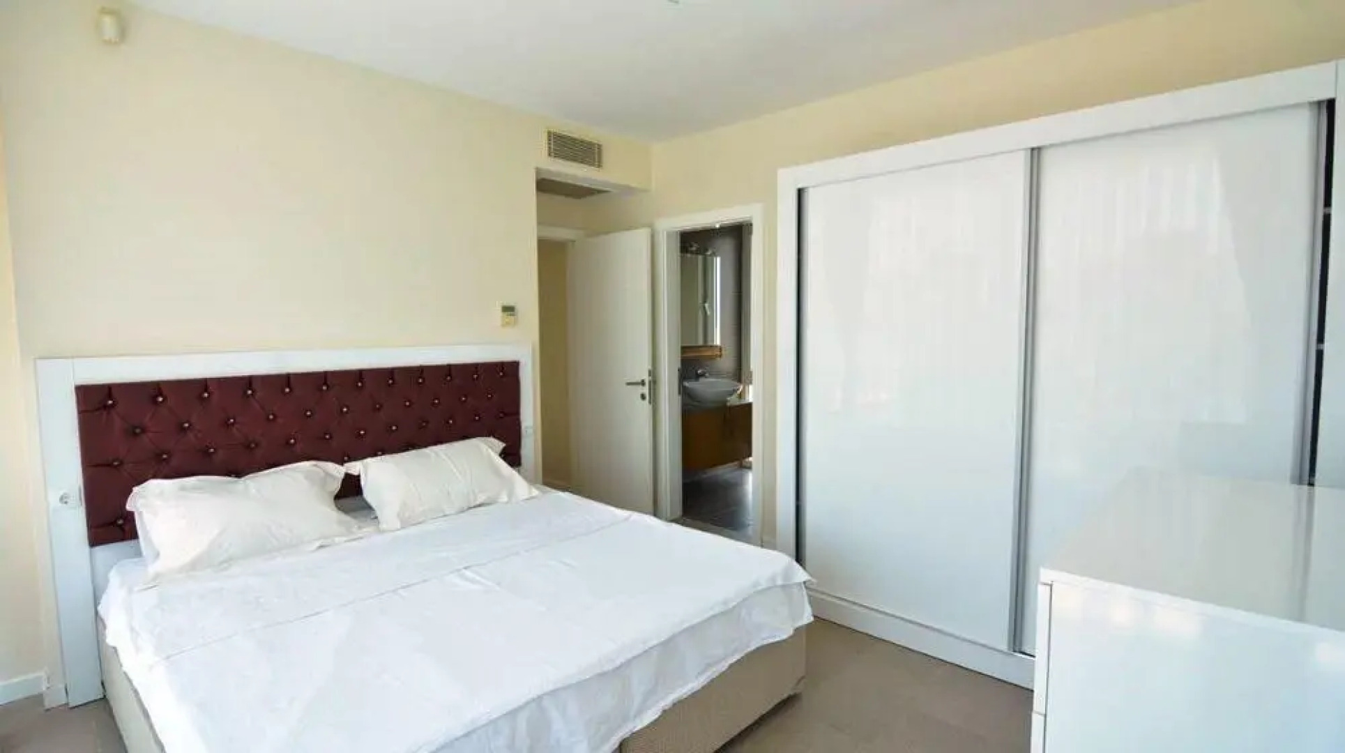 Novron Feronia Villas