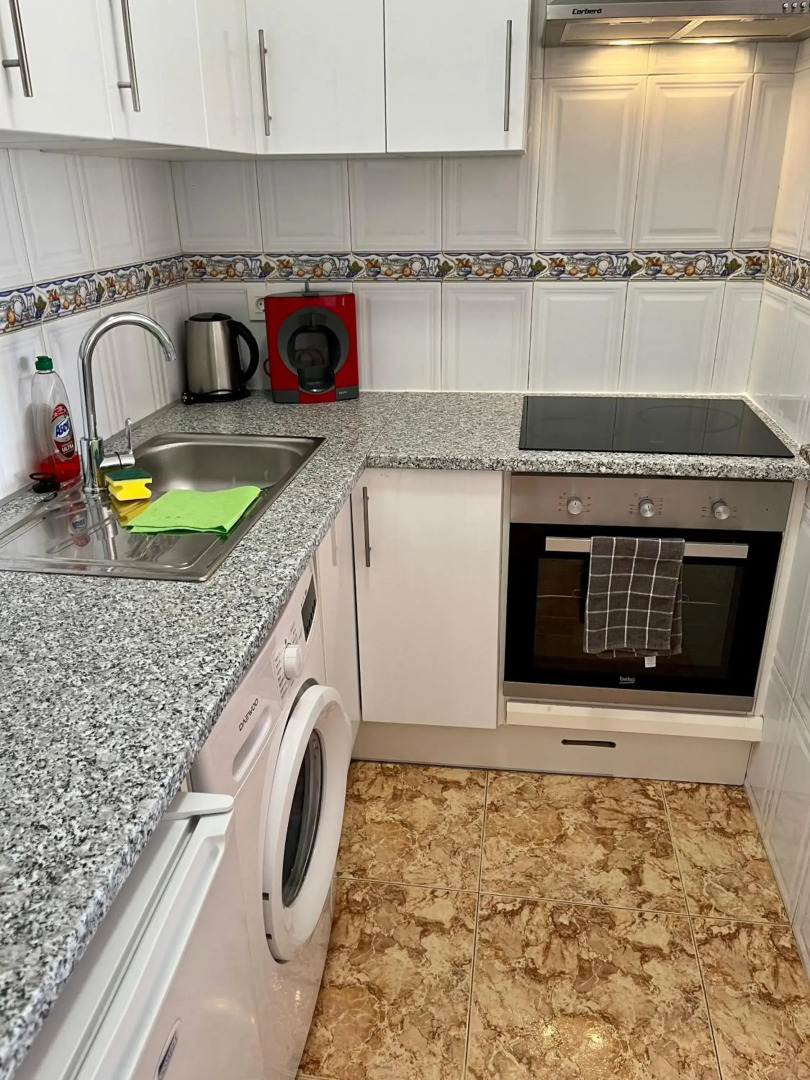 Winter sun apartment with pool access