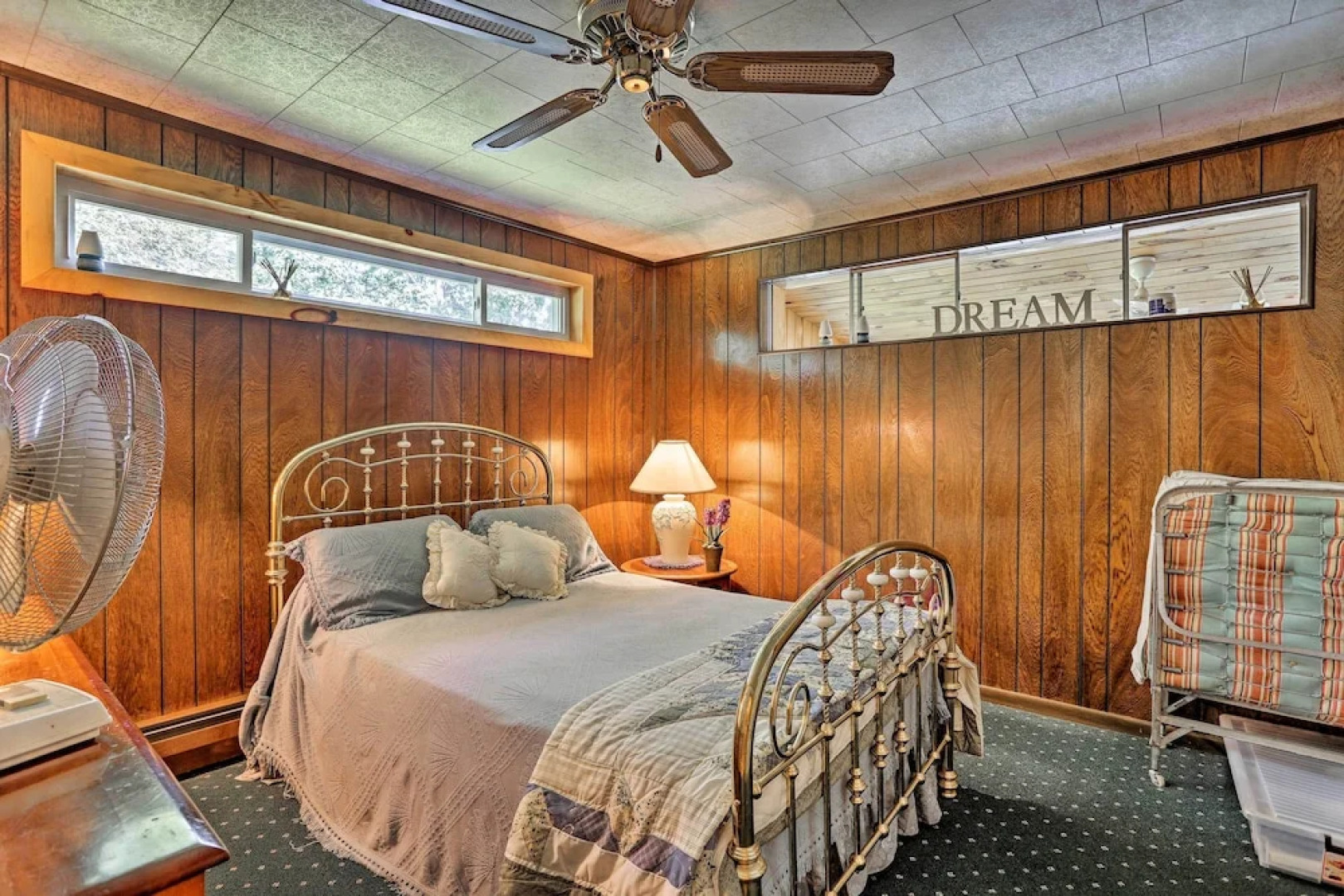 Beach Lake Cabin on Delaware River w/ Sunroom!