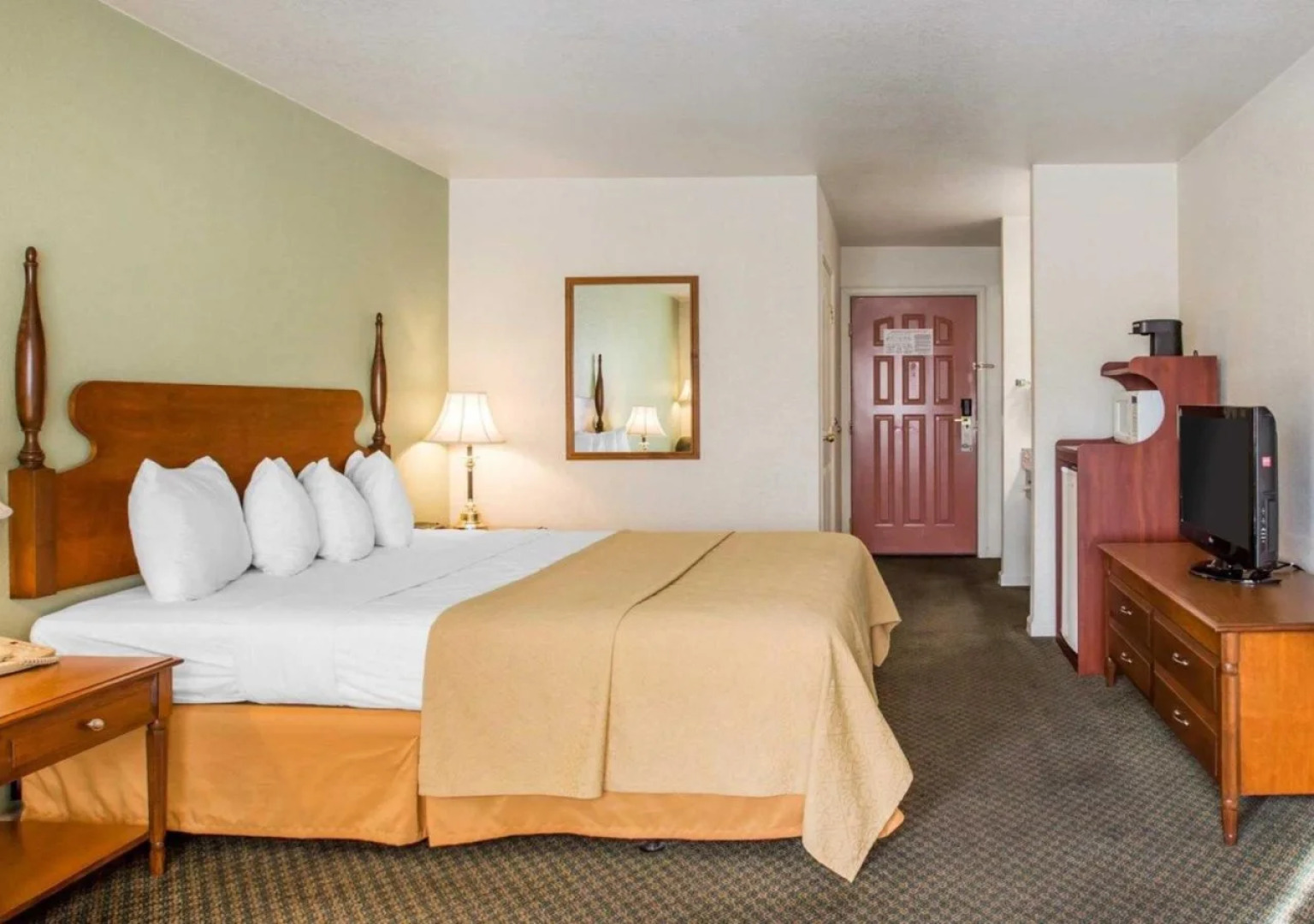 Quality Inn & Suites Tulare