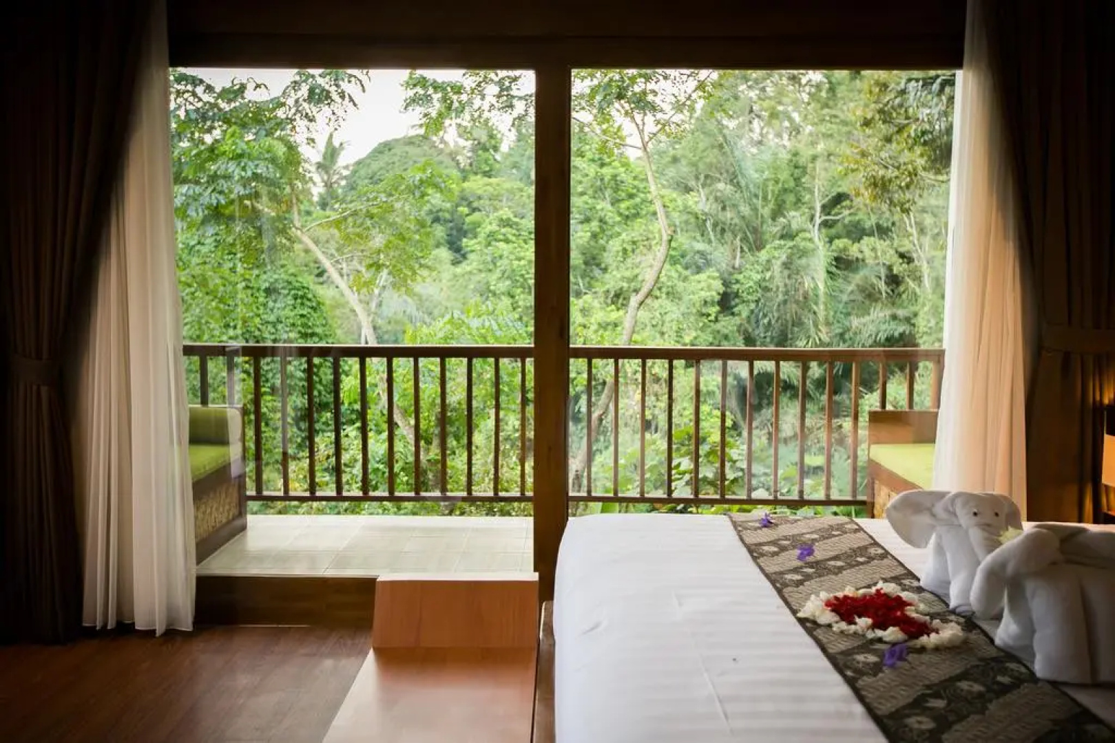 Senetan Villa and Spa Resort