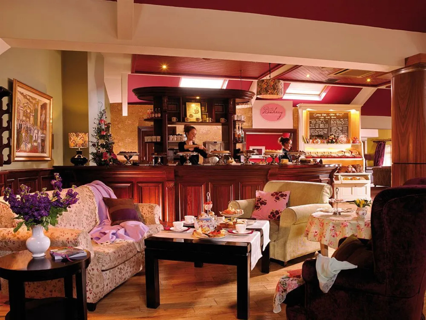 Horse and Jockey Hotel