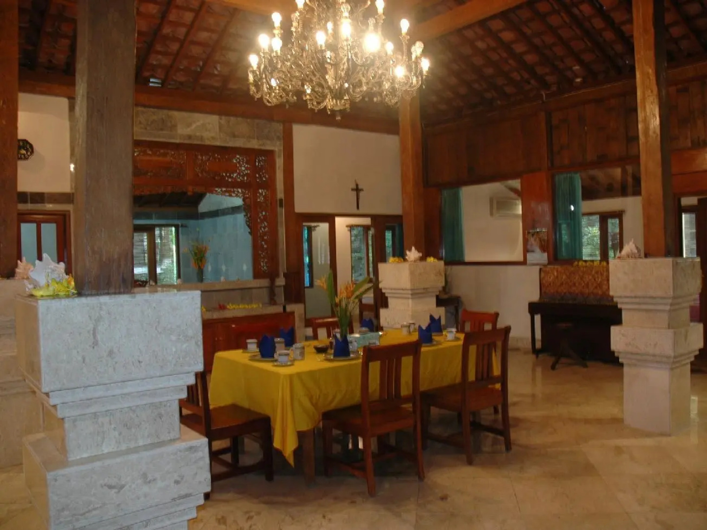 Raffles Holiday Hotel