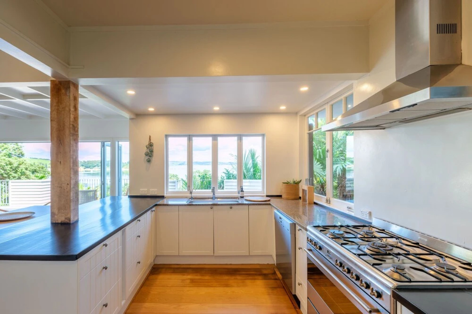 Koi Waiheke with private beach access