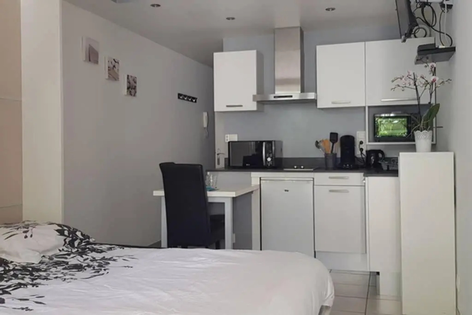 Charmant studio 2* rdc+ terrasse & parking privé