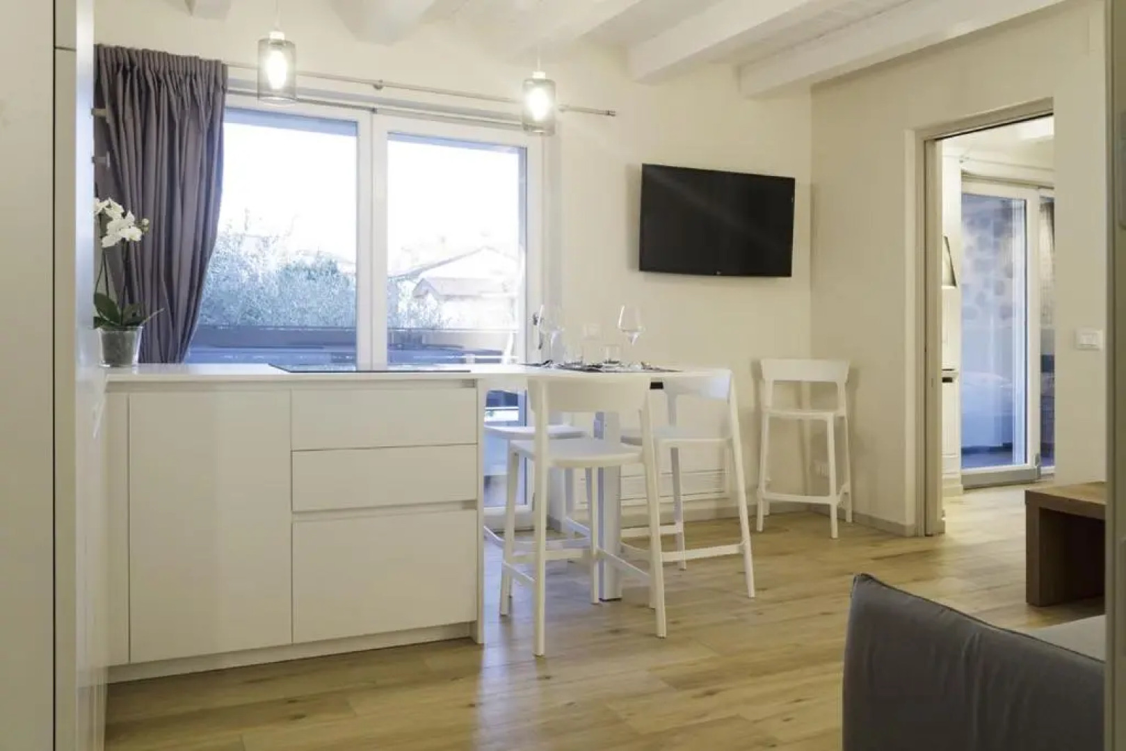 TiAMo Modern Design Guest House